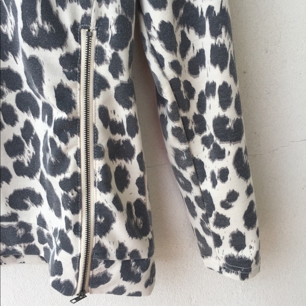 Luxe Apothetique cheetah print pull-over - Picture 5 of 7
